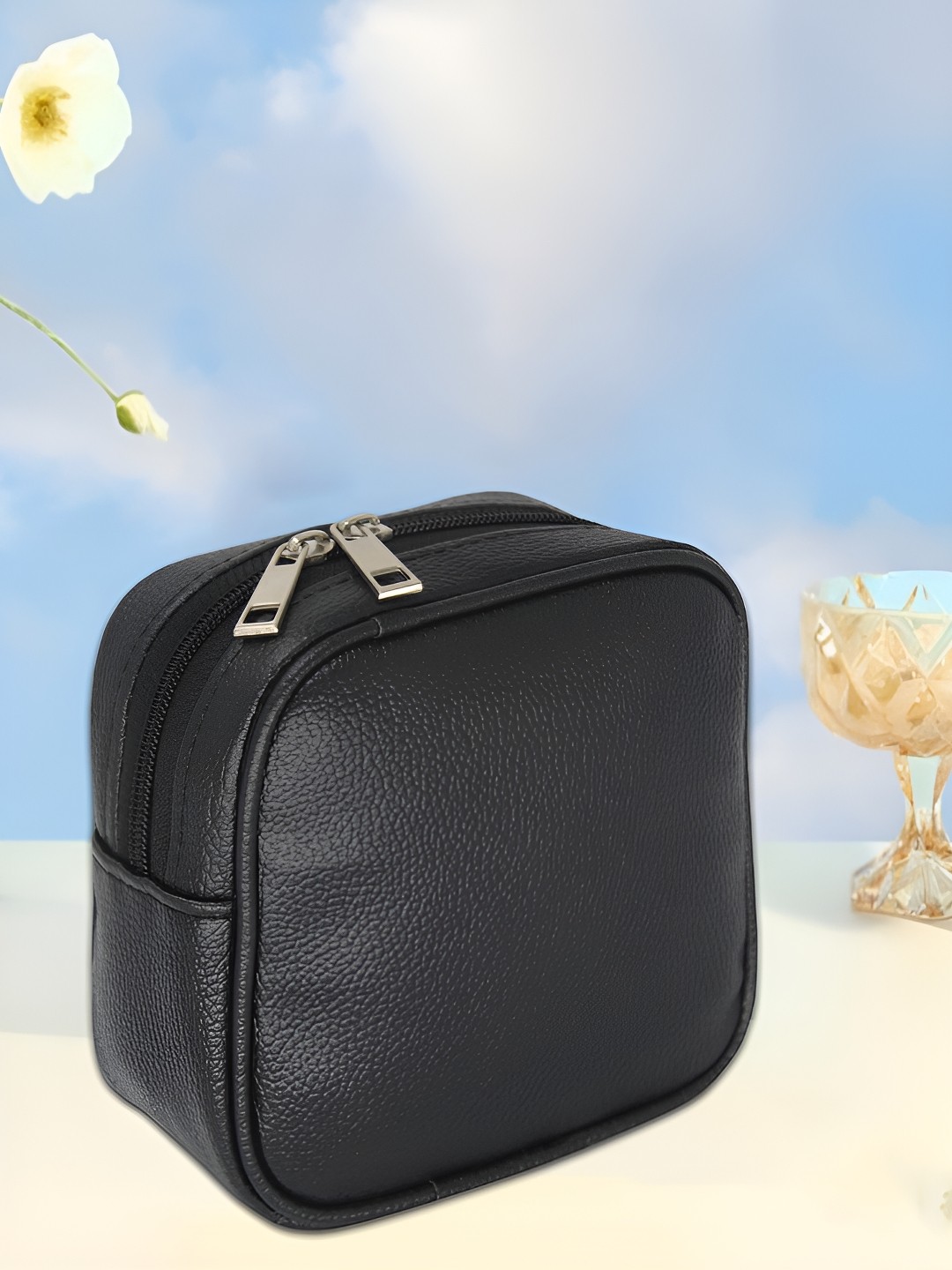 

atorakushon Black Multi-Utility Water Resistant Makeup Storage Bag Organiser