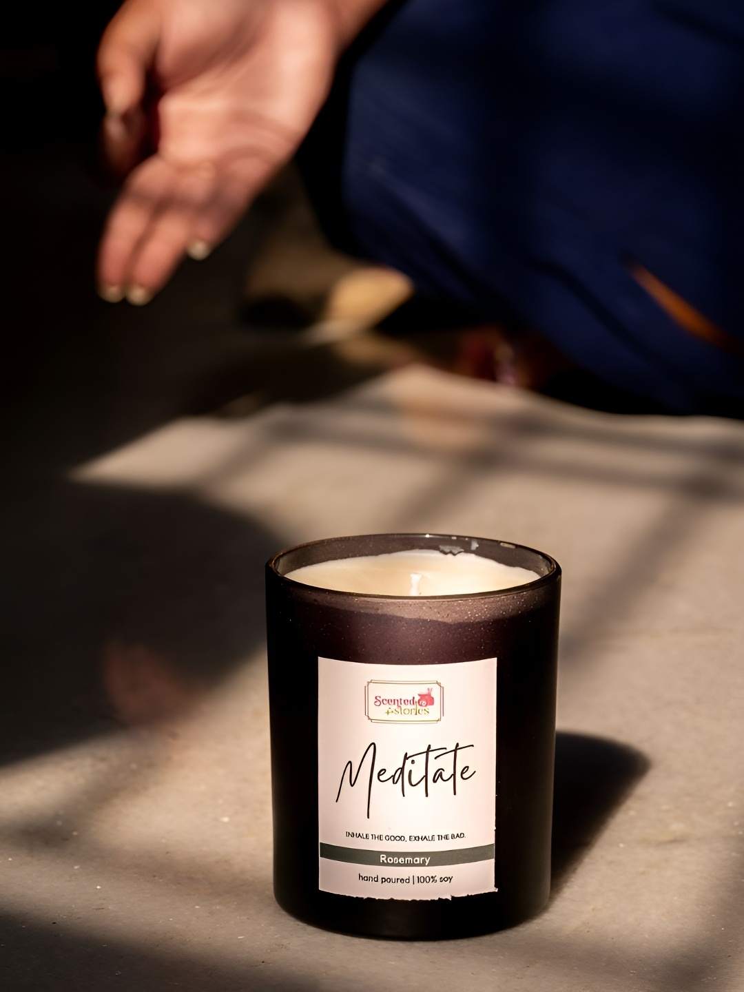 

Scented Stories White & Black Meditate- Rosemary Scented Candle