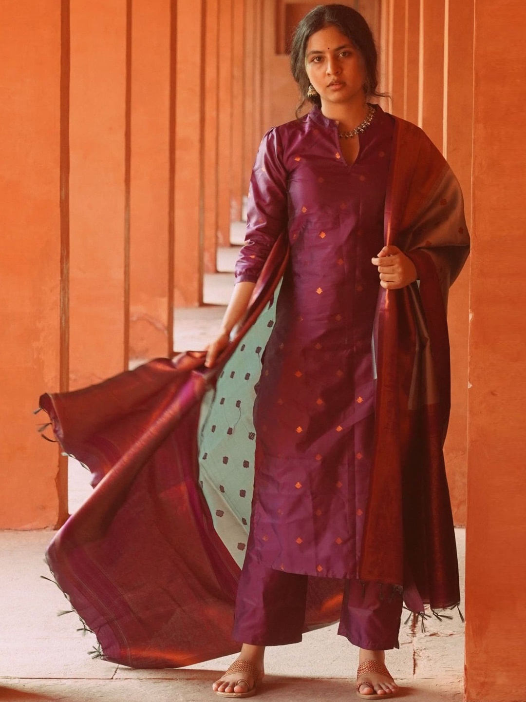

Kedar Fab Woven Design Mandarin Collar Jacquard Straight Kurta, Purple