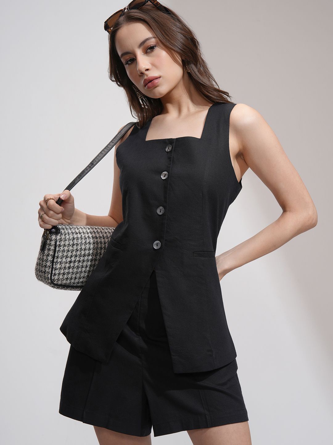 

CHIC BY TOKYO TALKIES Square Neck Cotton Waistcoat & Shorts, Black