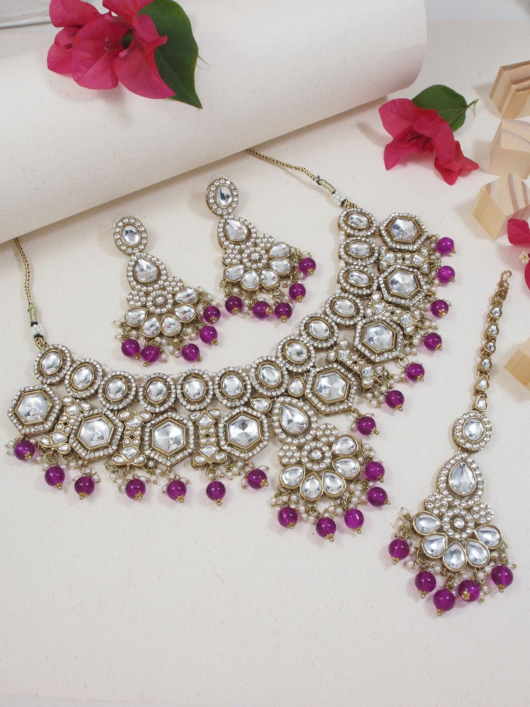 

I Jewels Gold-Plated Kundan Studded & Pearl Beaded Bridal Jewellery Set