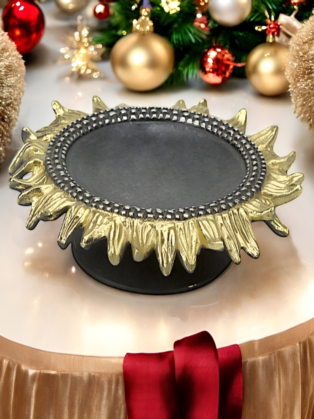 

Hind Decor Black & Yellow Sunflower Design Food Platter