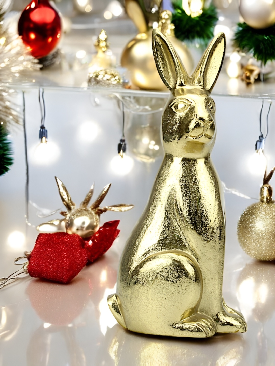 

Hind Decor Gold Toned Elegant Bunny Showpiece