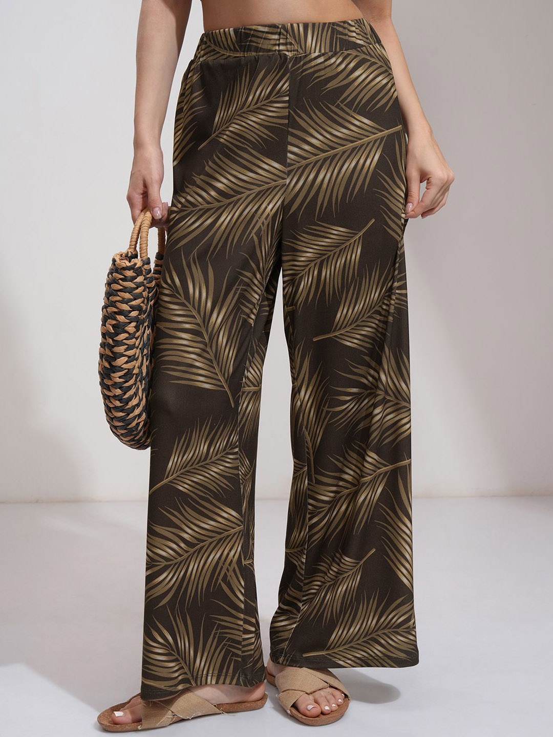 

Tokyo Talkies Women Printed Elasticated Waist Wideleg Pants, Brown