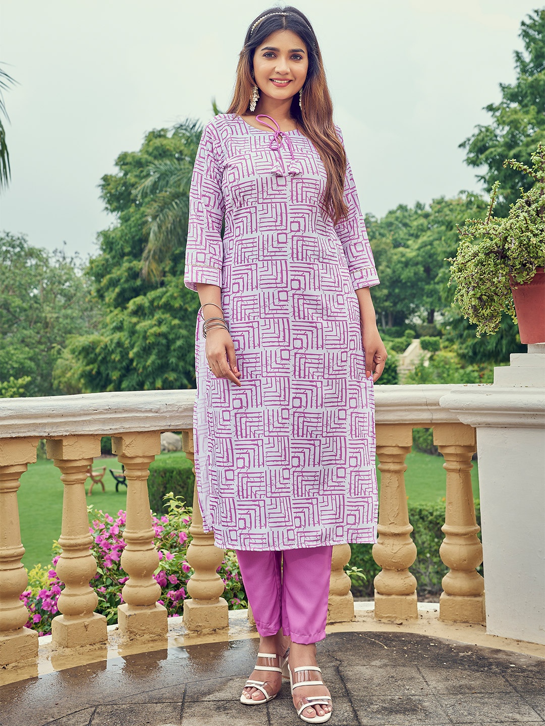 

TRAHIMAM Geometric Printed Tie-Up Neck Straight Kurta With Trouser, Purple
