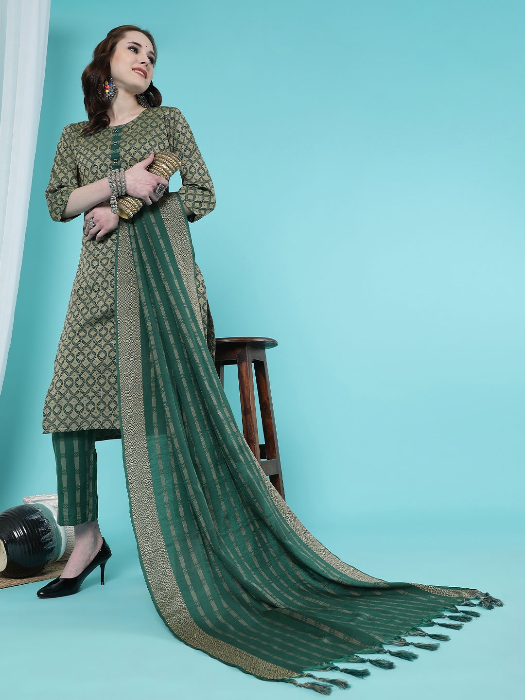 

TRAHIMAM Geometric Woven Pure Cotton Kurta With Trouser And Dupatta, Green