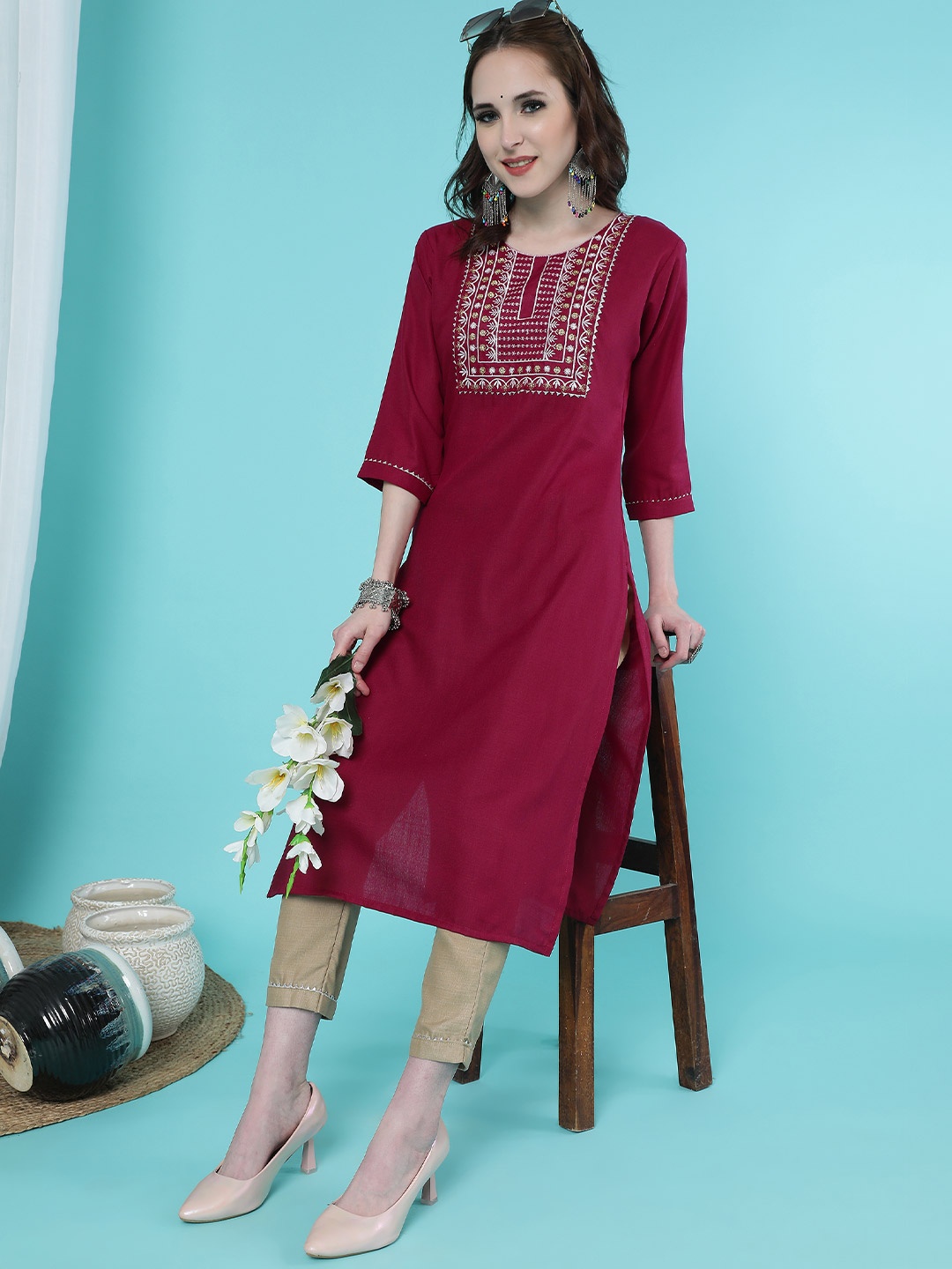

TRAHIMAM Women Round Neck Thread Work Straight Kurta With Trouser, Maroon