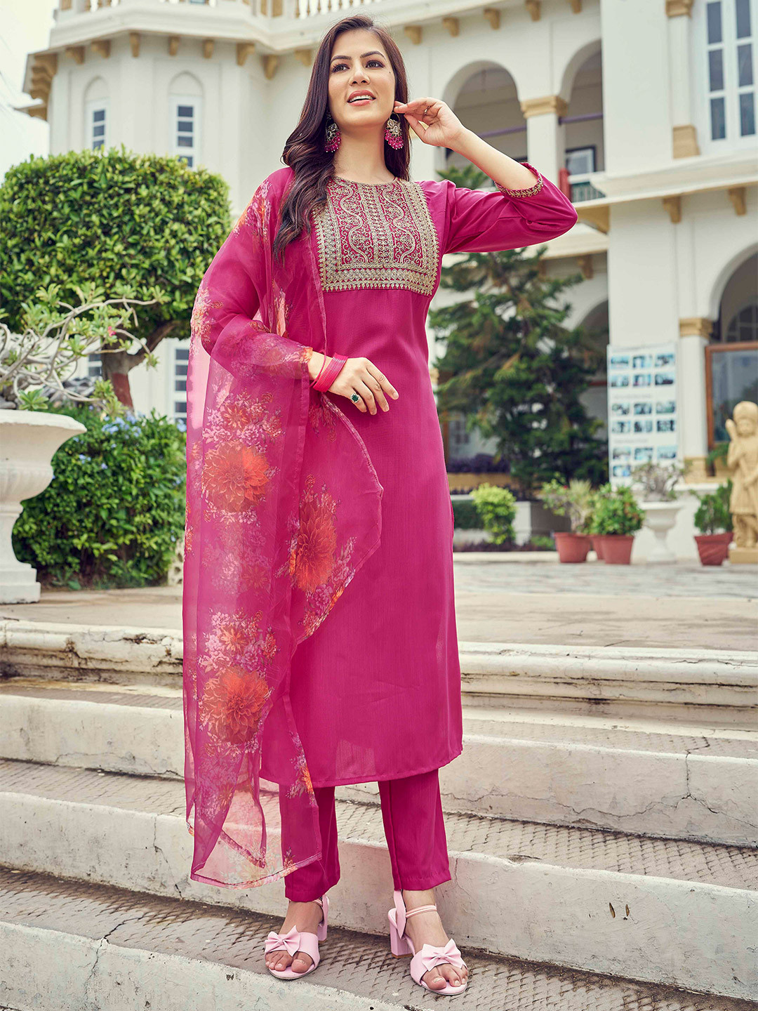 

TRAHIMAM Ethnic Motifs Embroidered Zari Straight Kurta With Trousers And Dupatta, Pink