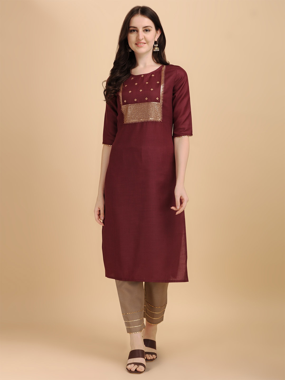 

TRAHIMAM Sequinned Round Neck Straight Kurta With Trousers, Maroon