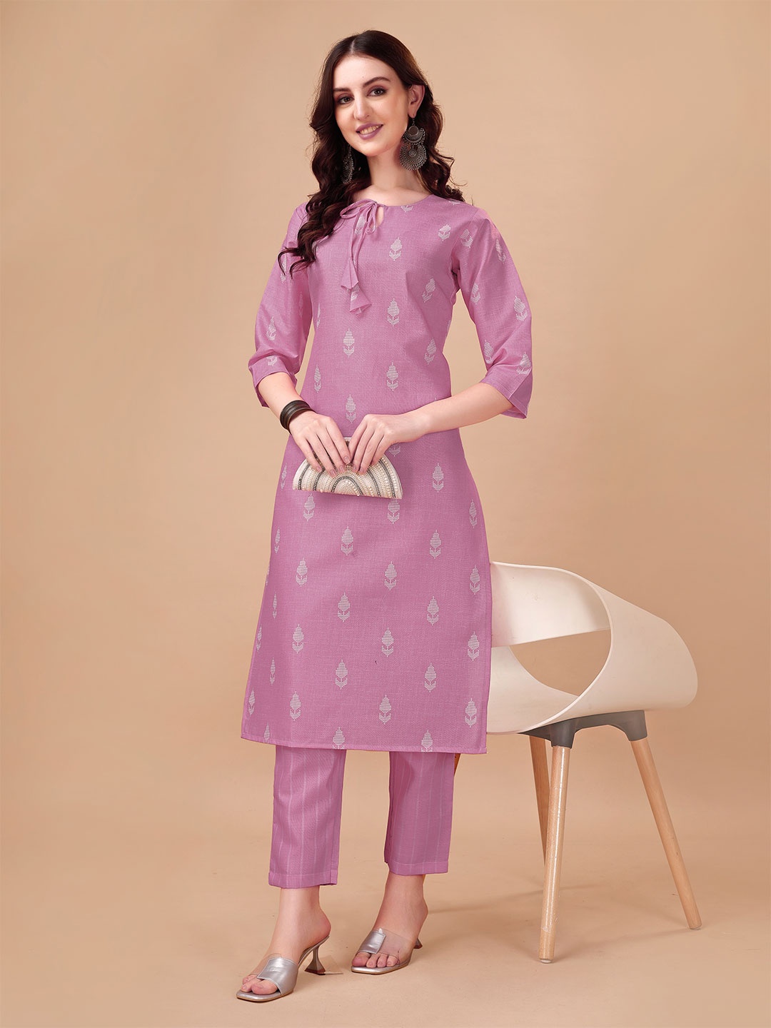 

TRAHIMAM Floral Woven Design Straight Kurta With Trousers, Mauve