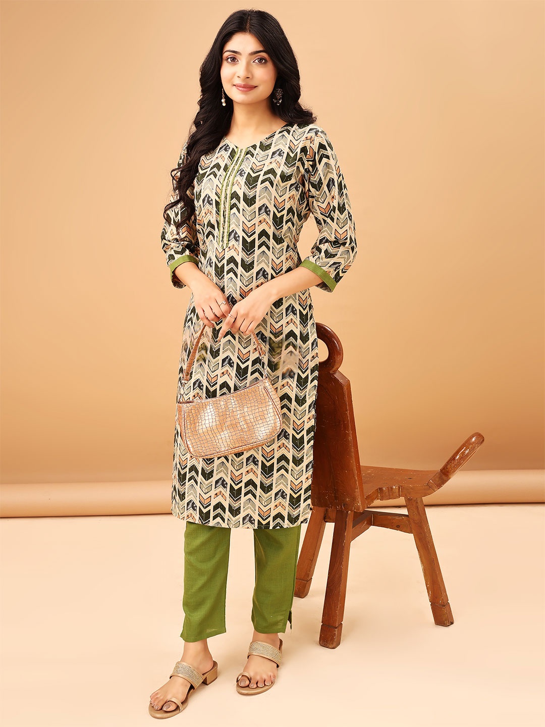 

TRAHIMAM Geometric Printed V-Neck Straight Kurta With Trouser, Beige
