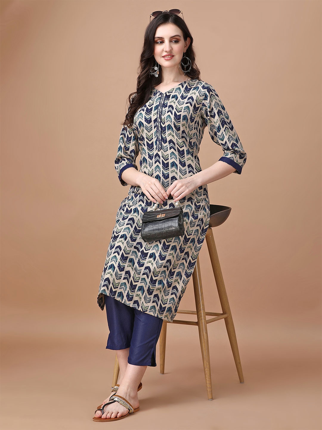 

TRAHIMAM Geometric V-Neck Straight Kurta With Trouser, Beige