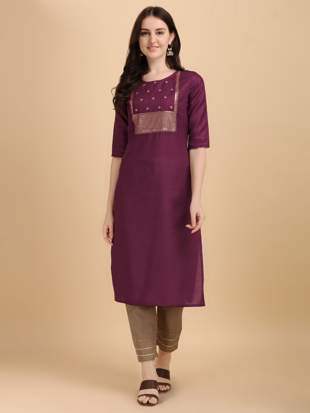 

TRAHIMAM Floral Embroidered Straight Pure Cotton Kurta With Trousers, Maroon