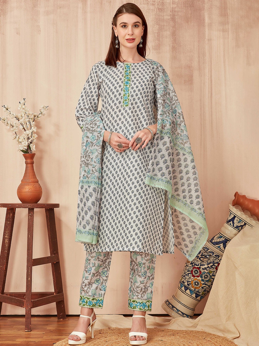 

TRAHIMAM Ethnic Motifs Printed Round Neck Kurta With Trouser & Dupatta, Green