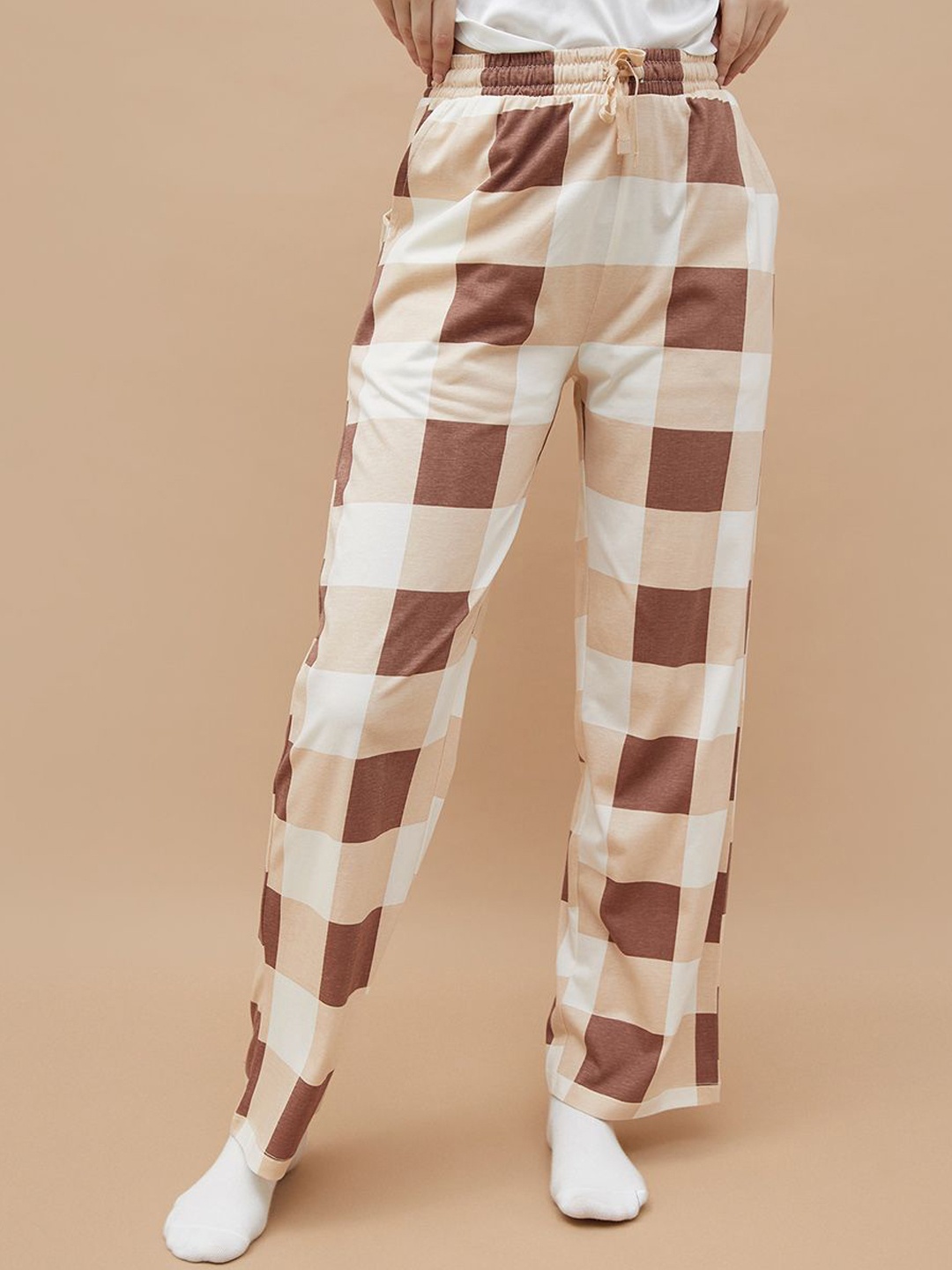 

Ginger by Lifestyle Women Cotton Mid-Rise Checked Trousers, Off white
