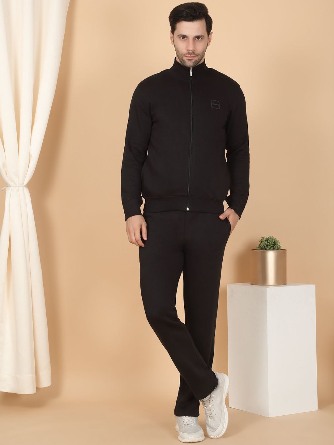 

Sweet Dreams Men Mock Collar Mid-Rise Tracksuit, Black