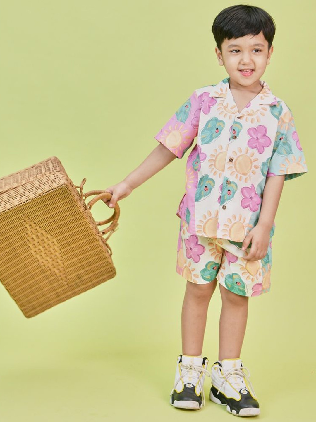 

Little Shiro Floral Printed Cute Angles Shirt With Shorts, Cream