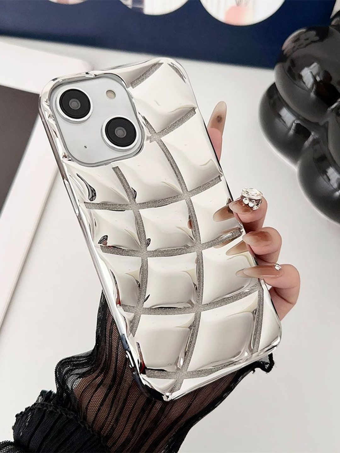 

Luxury Kase LK142 Electroplated curved plaid Protective iPhone 13 Back Case, Silver
