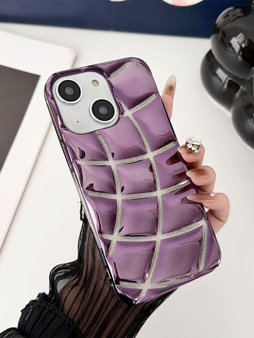 

Luxury Kase LK142 Electroplated curved plaid Protective iPhone 13 Back Case, Purple