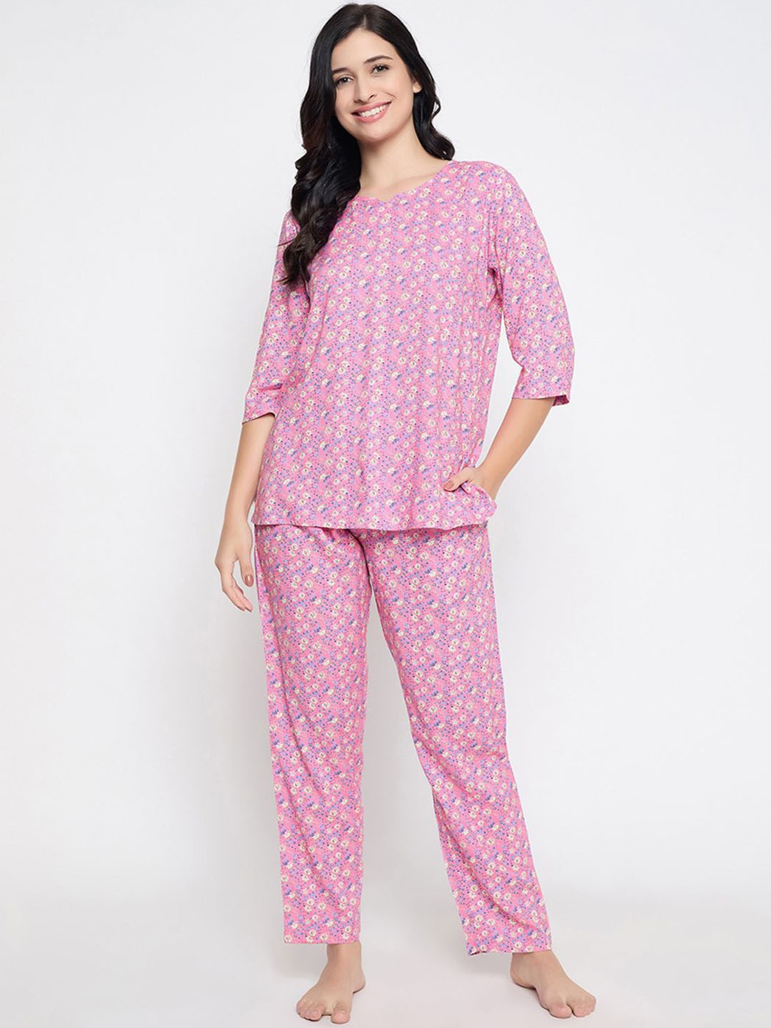 

Clovia Women Floral Printed Night suit, Pink