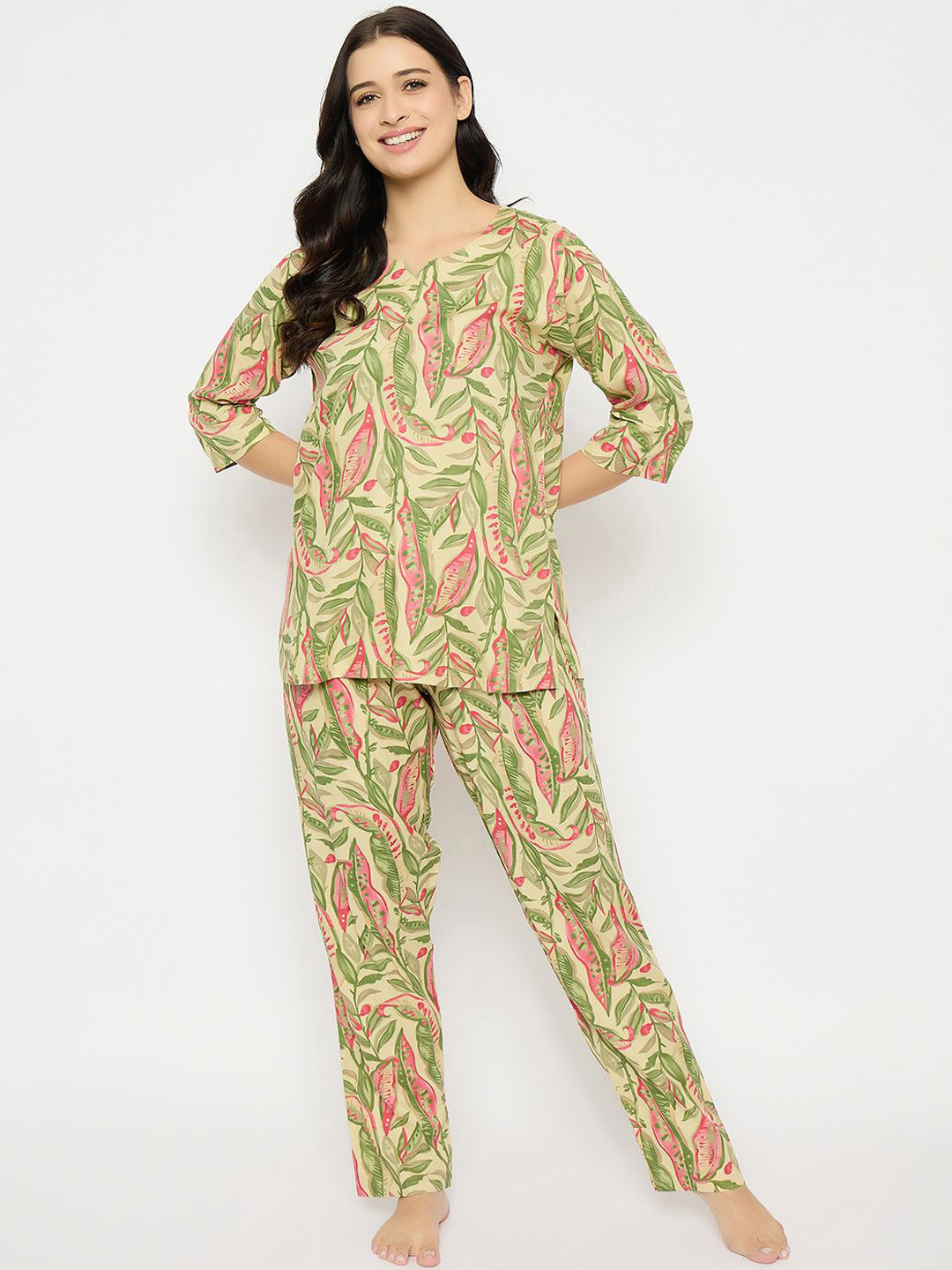 

Clovia Women Graphic Printed Night suit, Green
