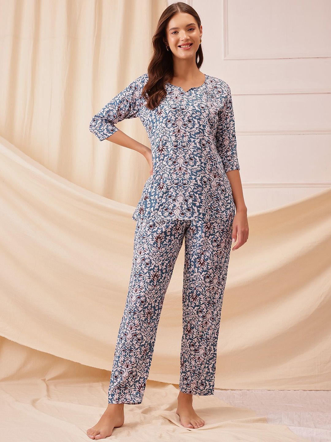 

Clovia Women Printed Night suit, Blue