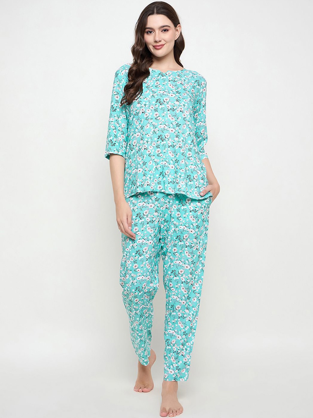 

Clovia Women Printed Round Neck Night Suit, Blue