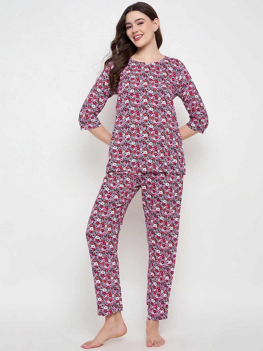 

Clovia Women Printed Top & Pyjama Set Night suit, Red