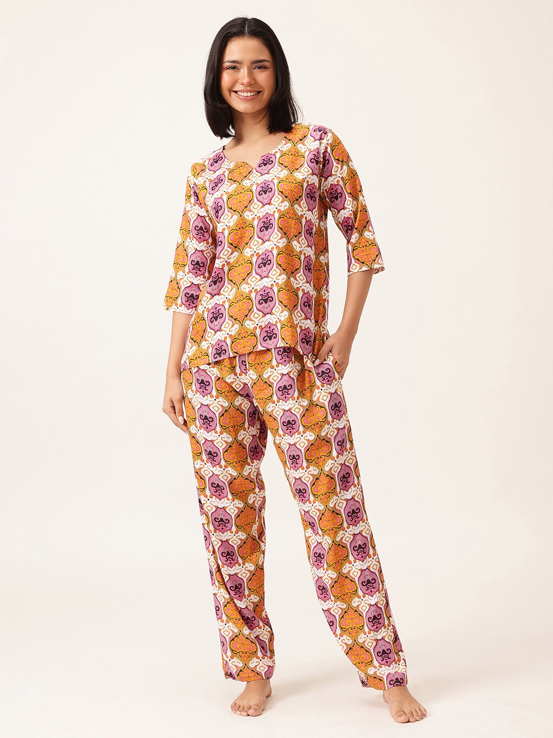 

Clovia Women Printed Top & Pyjama Set Night suit, White