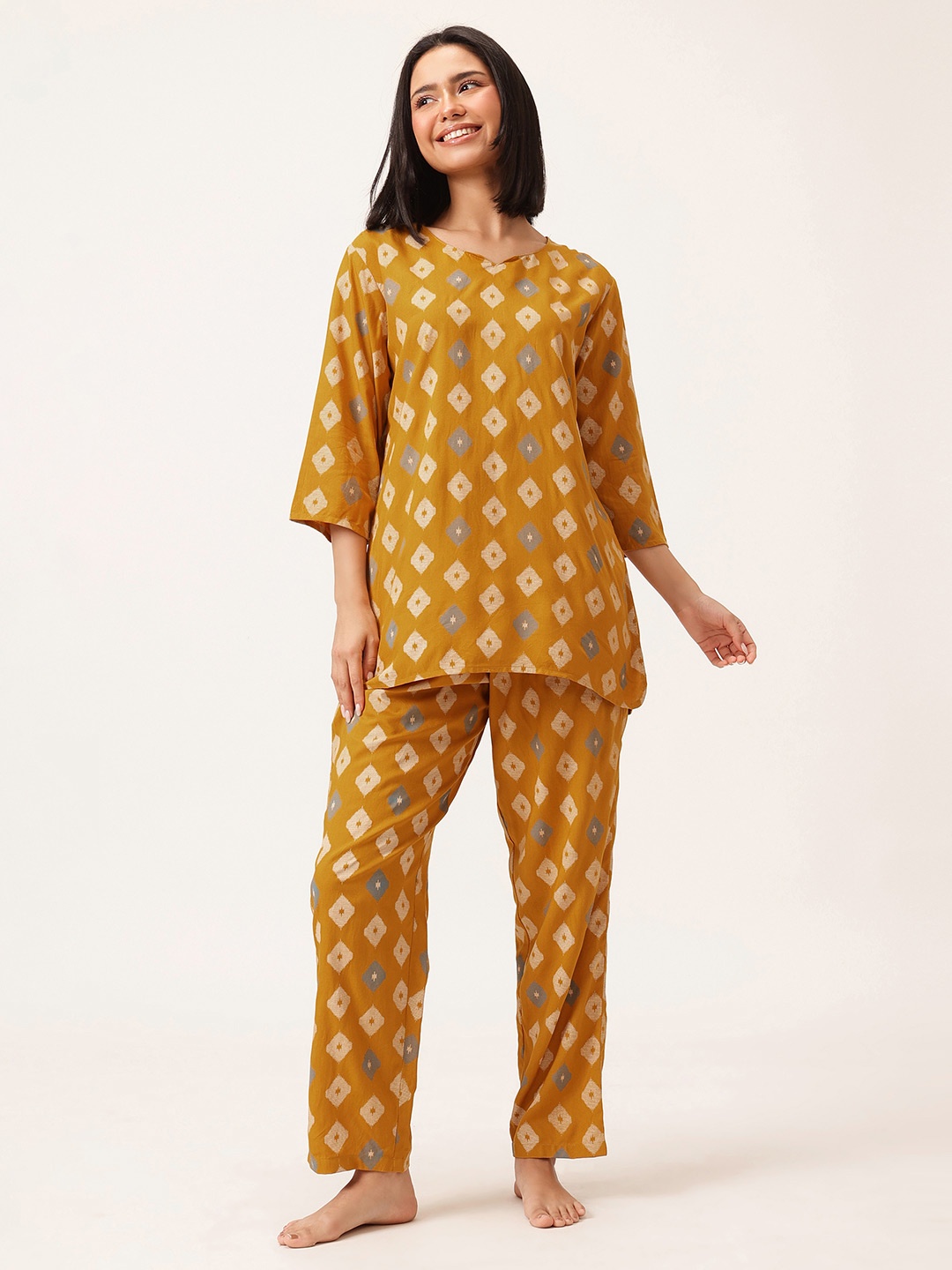 

Clovia Women Printed Night suit, Yellow