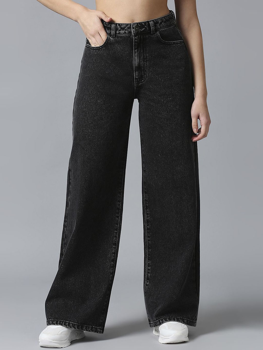

The Roadster Lifestyle Co. Women Pure Cotton High Rise Wide Leg Fit Jeans, Black