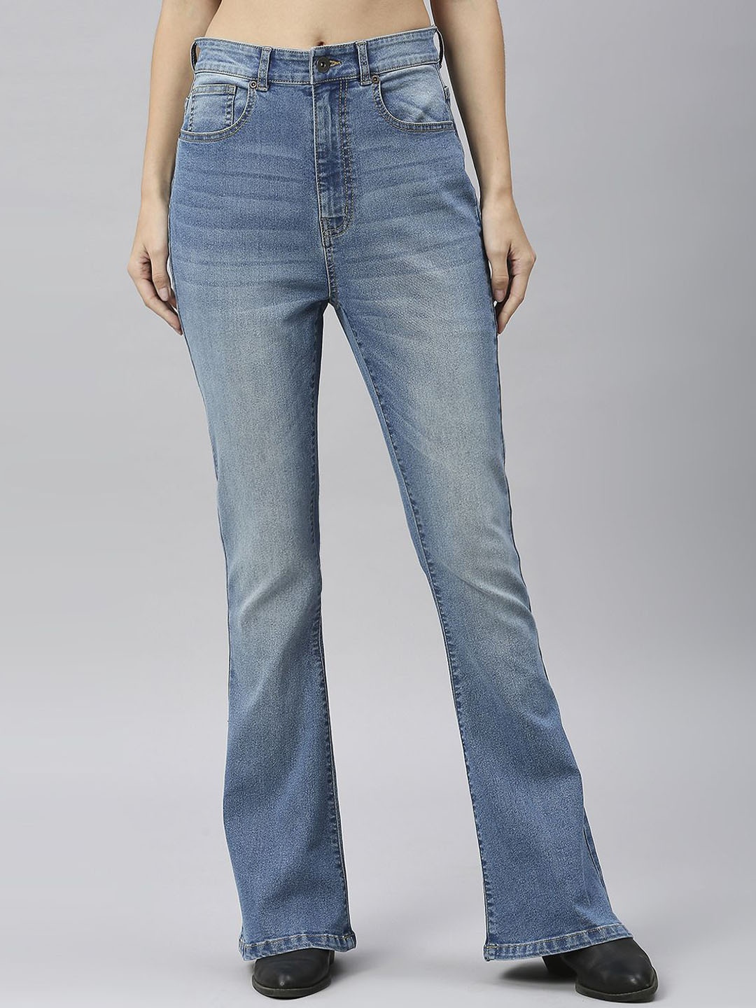

The Roadster Lifestyle Co. Women Pure Cotton Flared Jeans, Blue