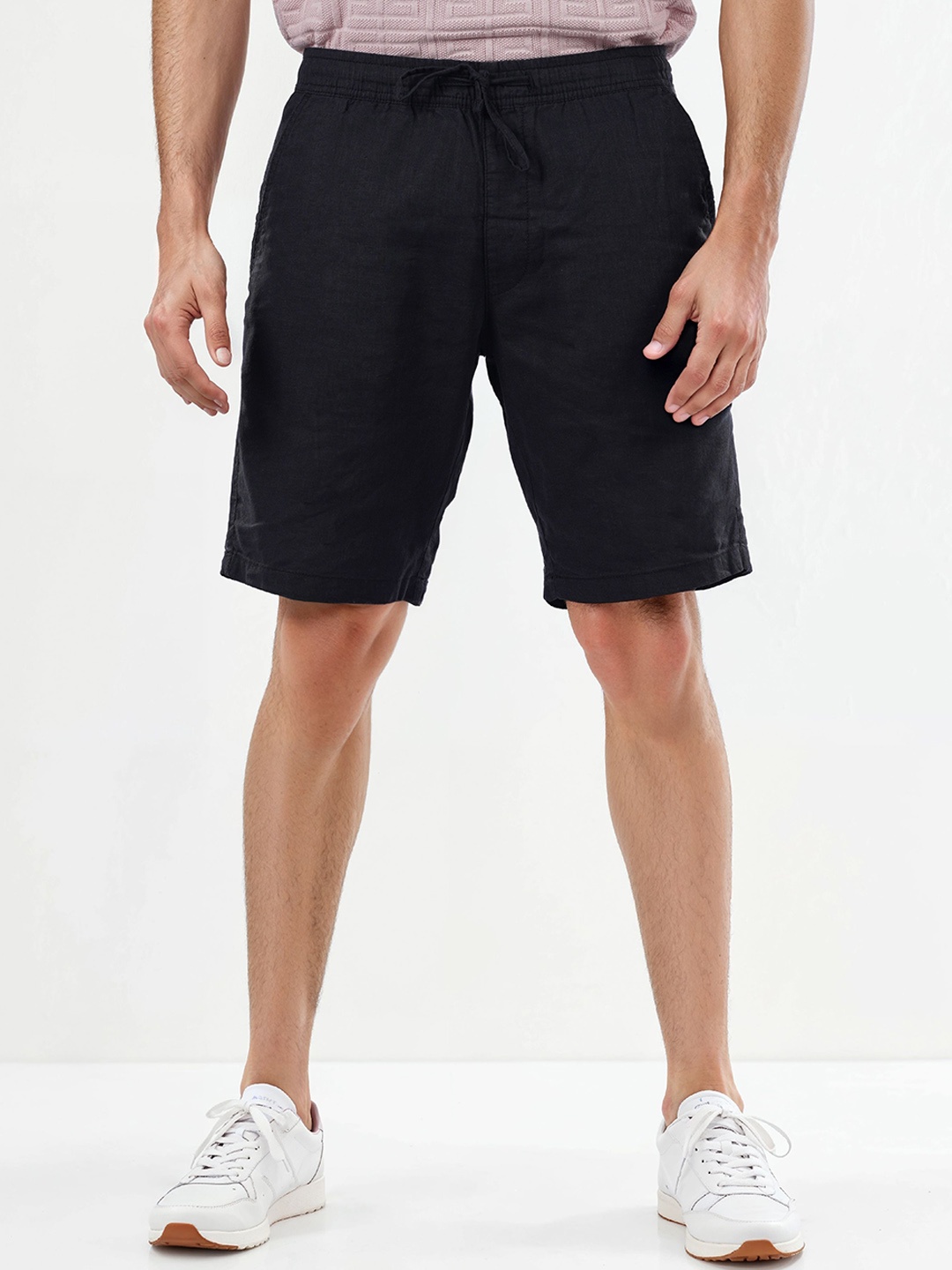 

Celio Men Regular Fit Cotton Shorts, Black