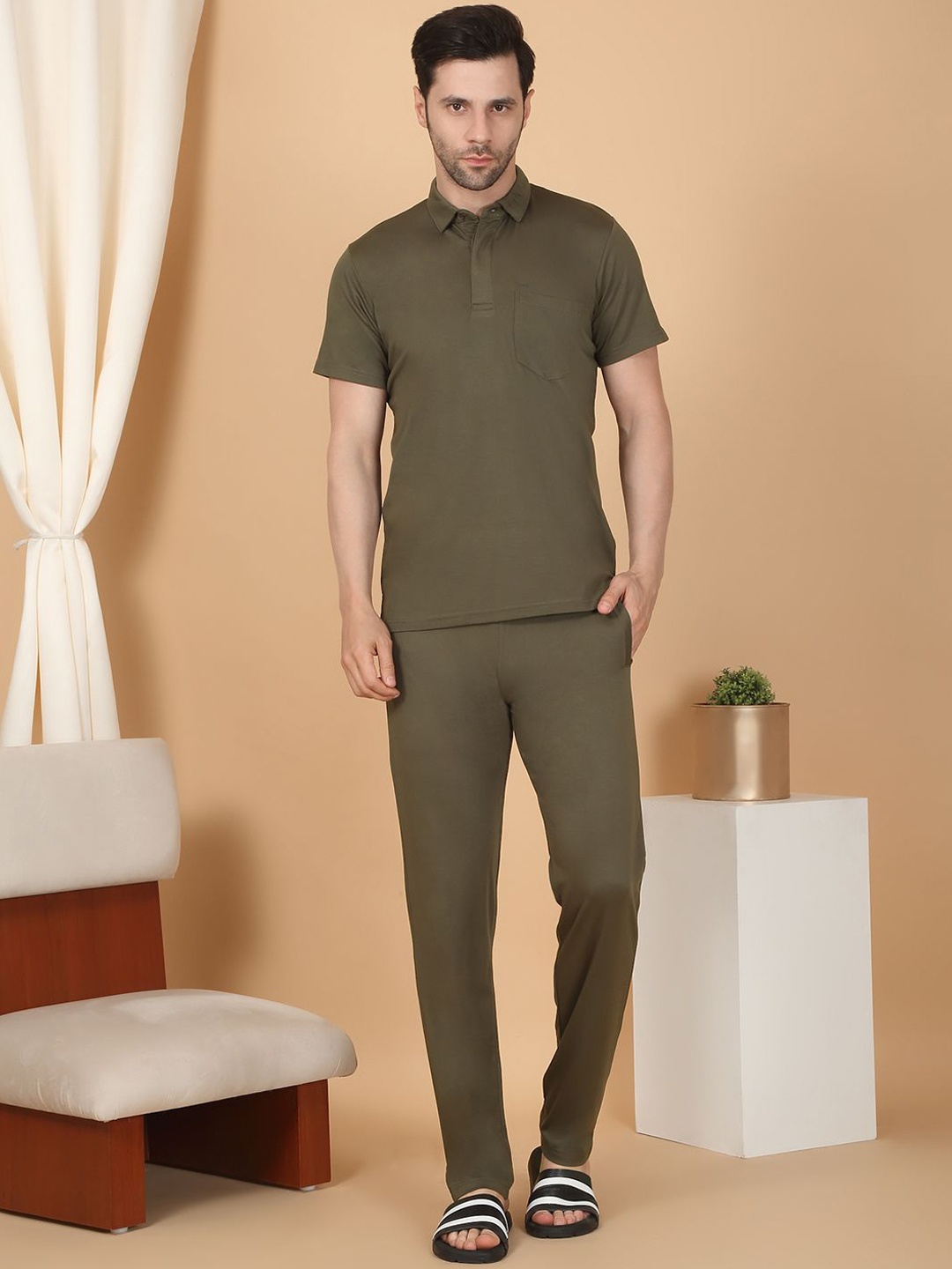 

Sweet Dreams Men Night suit, Green