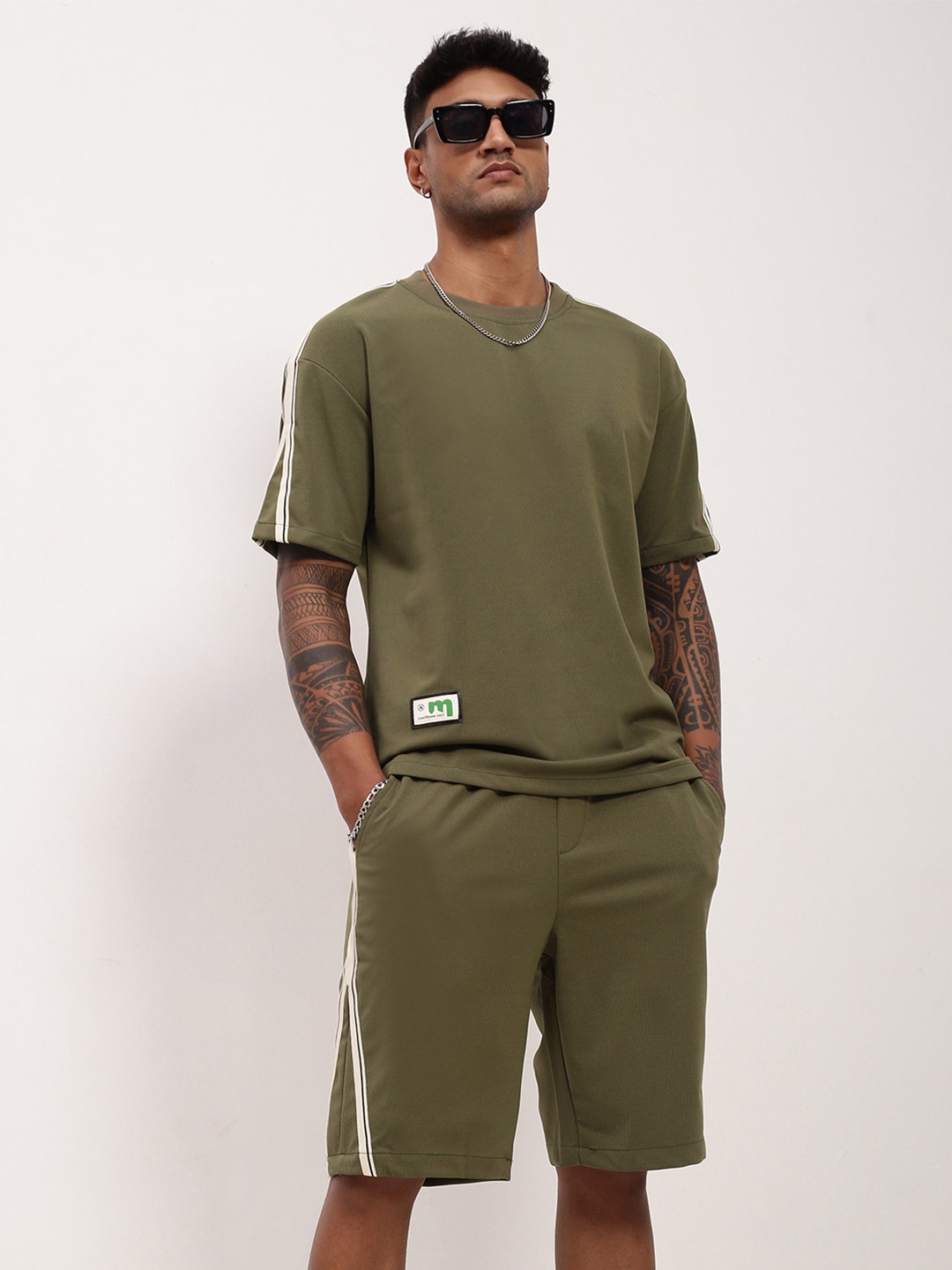 

SHOWOFF Round Neck Short Sleeves T-Shirt With Shorts, Green