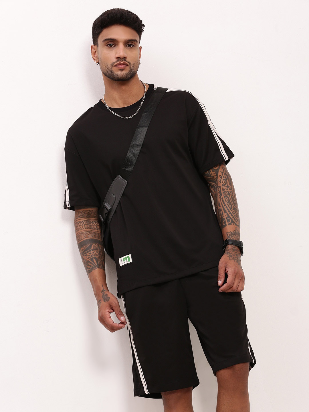 

SHOWOFF Striped Round Neck Short Sleeves T-Shirt With Shorts, Black