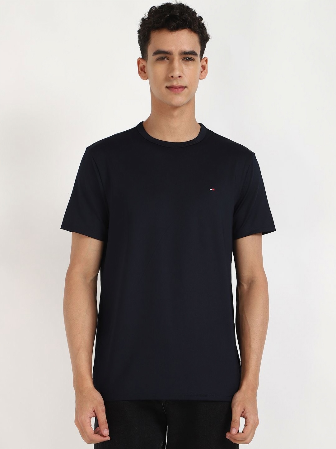 

Tommy Hilfiger Men Solid Round Neck T-shirt, Navy blue
