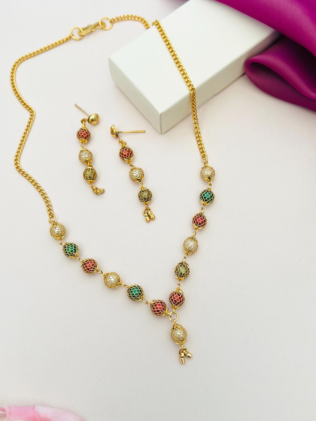 

Anouk Gold-Plated Beaded Necklace and Earrings