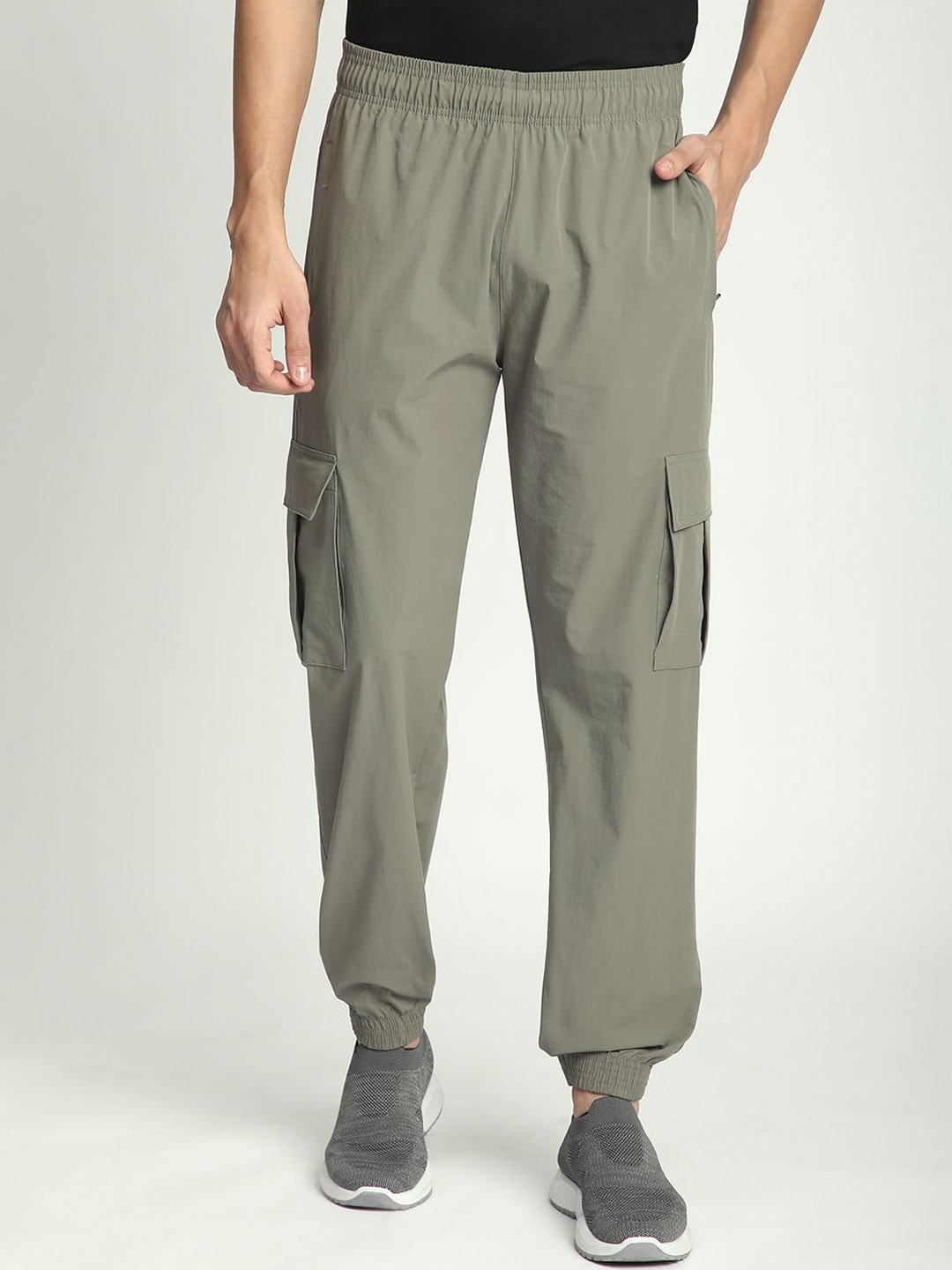 

Mark Leute Men Parachute Regular Fit Mid-Rise Cargo Joggers Trousers, Grey