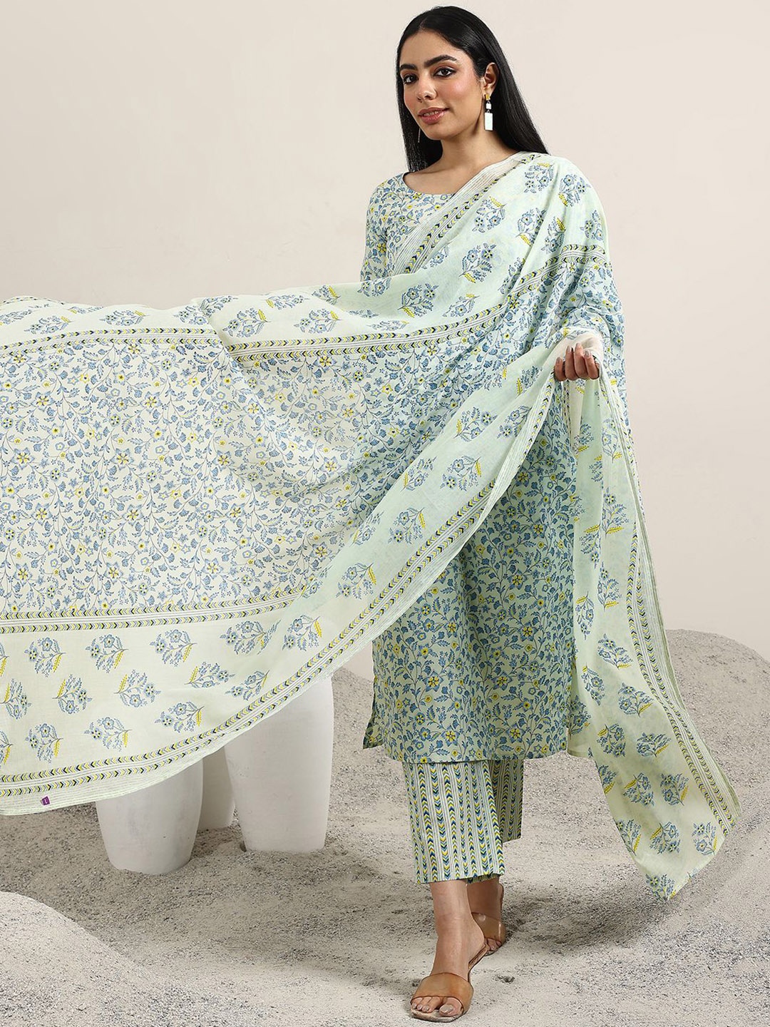 

Libas Floral Printed Round Neck Pure Cotton Kurta With Trousers & Dupatta, Green