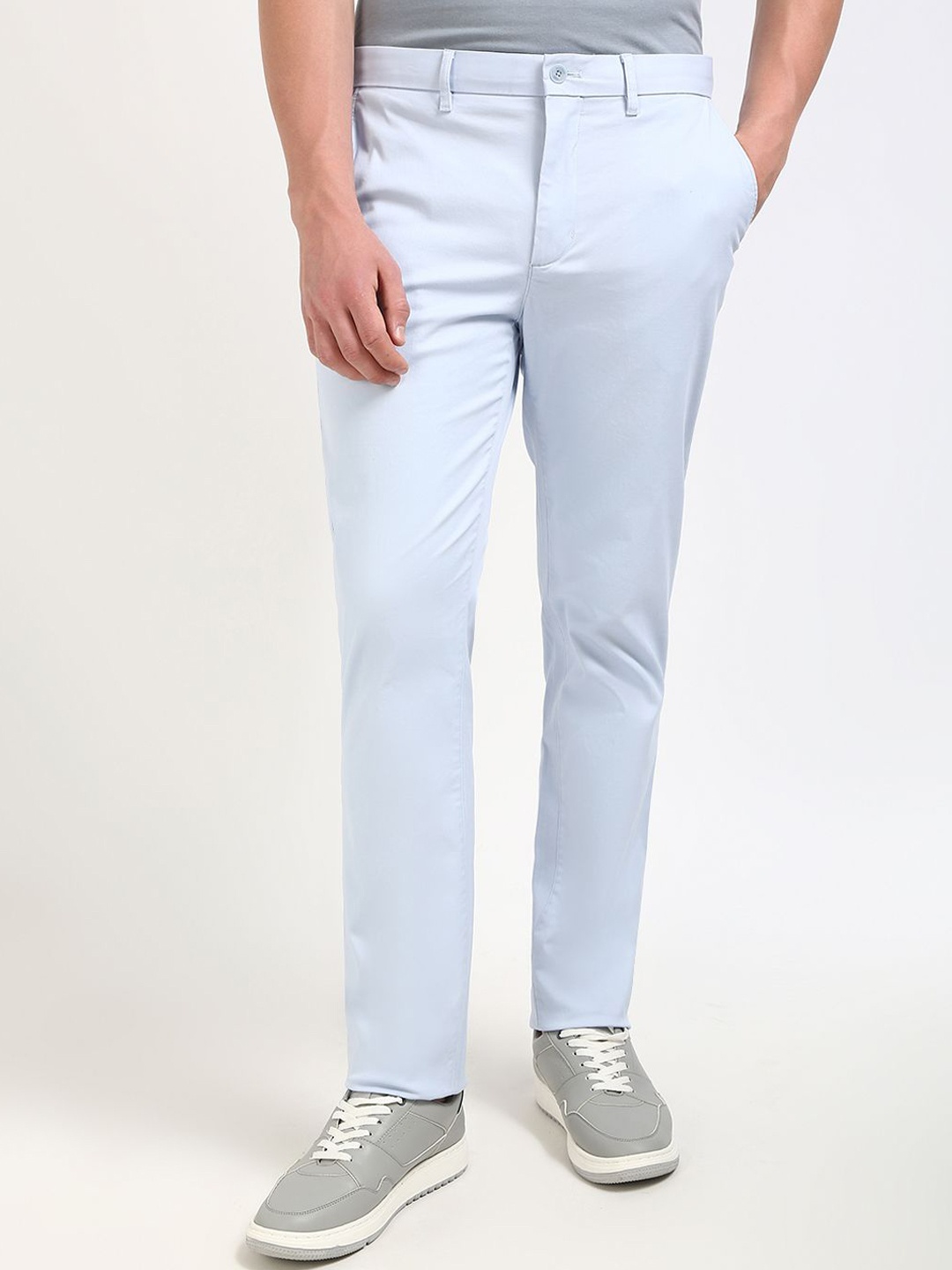

Tommy Hilfiger Men Straight Fit Mid-Rise Chinos Trouser, Blue