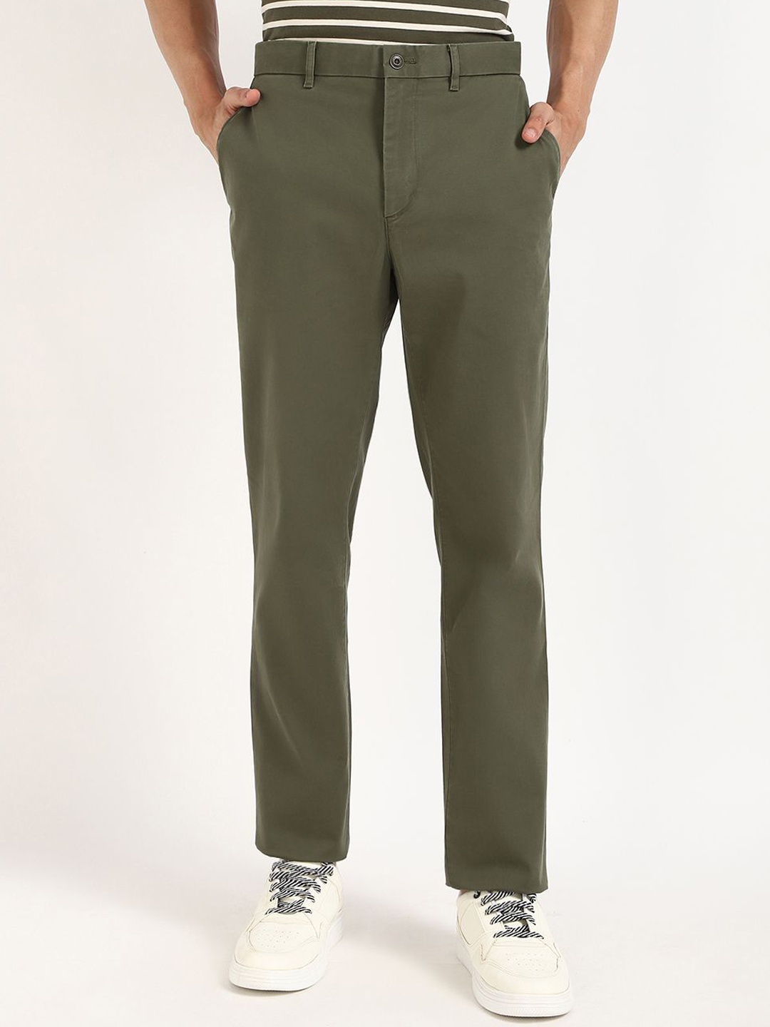 

Tommy Hilfiger Men Straight Fit Chinos, Green