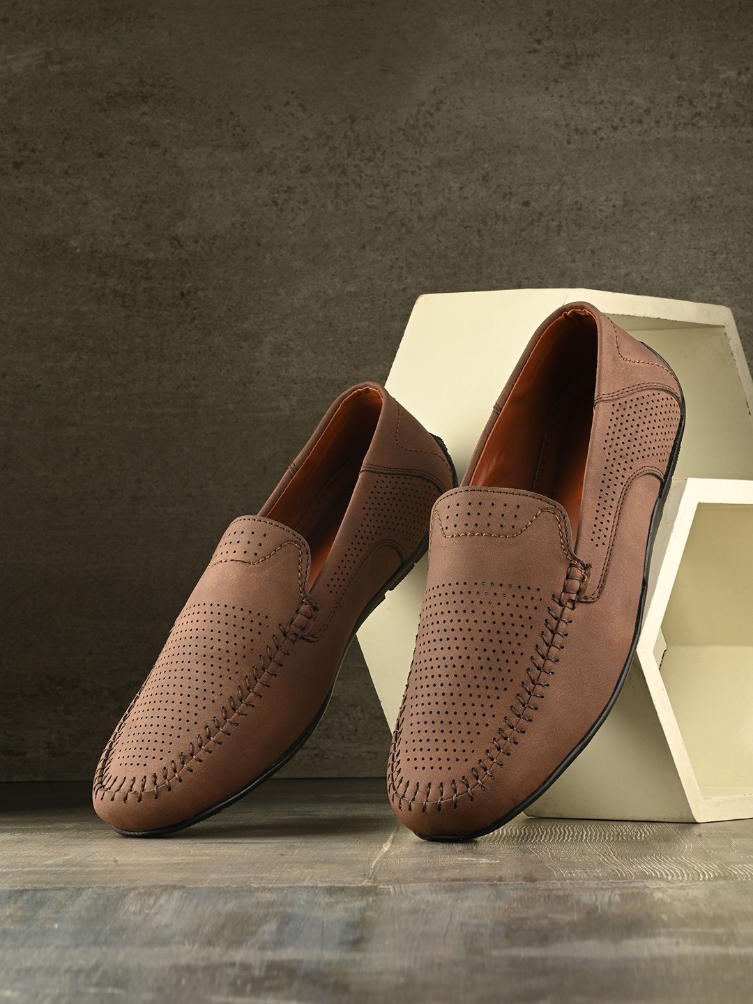

Killer SS25 Men Round Toe Loafers, Brown