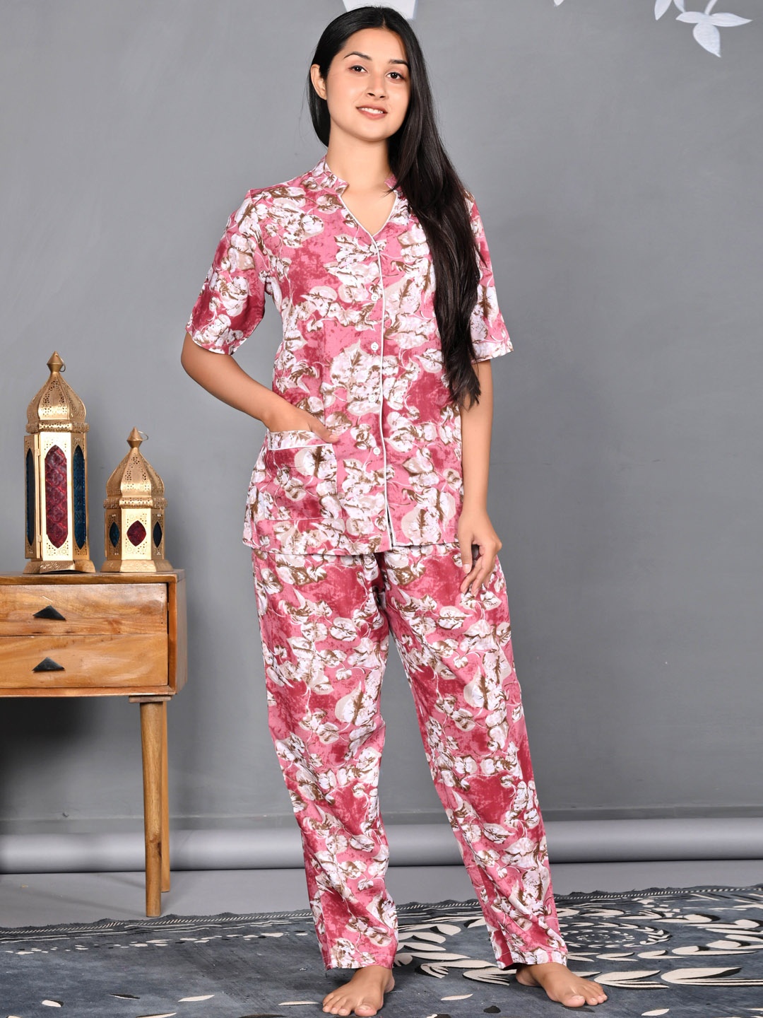 

Dreambe Women Floral Printed Night suit, Maroon