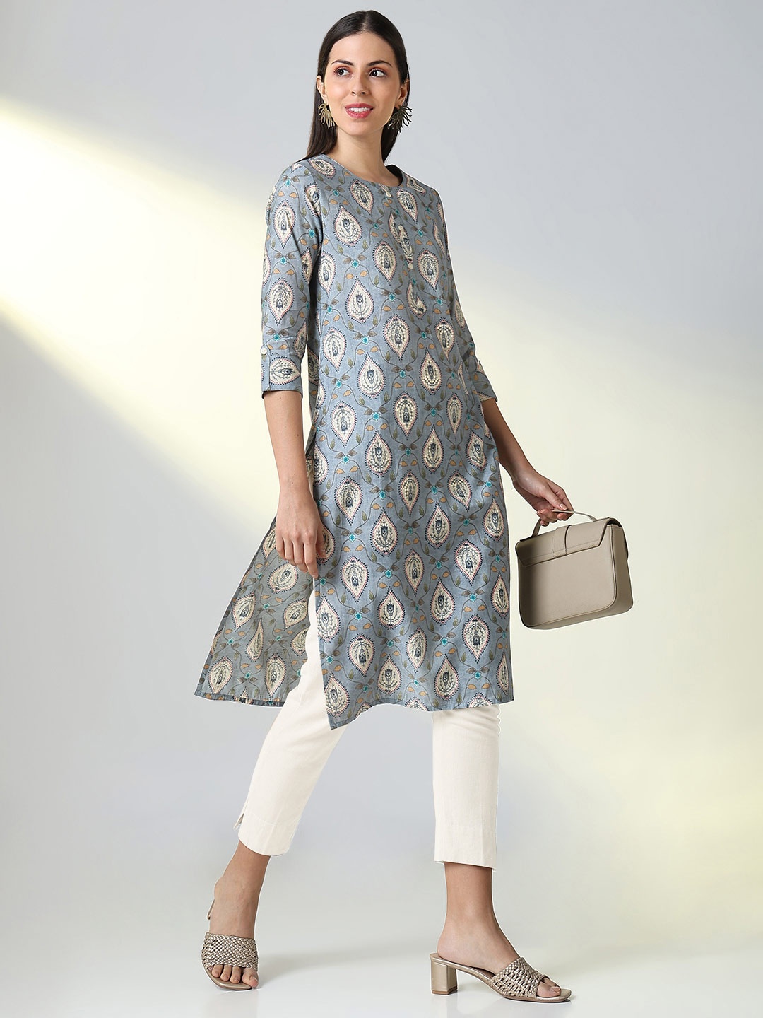 

SHOWOFF Ethnic Motifs Printed Round Neck Straight Kurtas, Grey