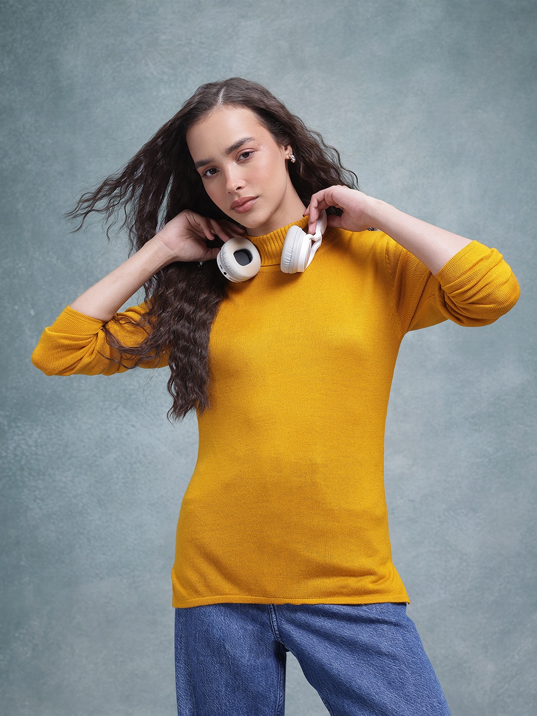 

The Roadster Lifestyle Co. Solid Turtle Neck Pullover, Yellow