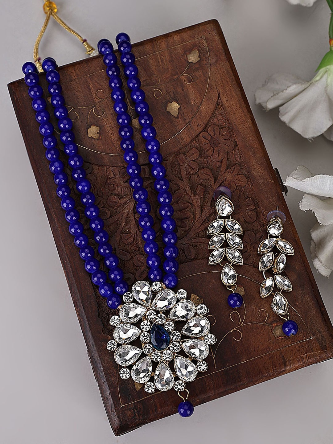 

ANIKAS CREATION Gold-Plated Stone-Studded & Beaded Necklace and Earrings