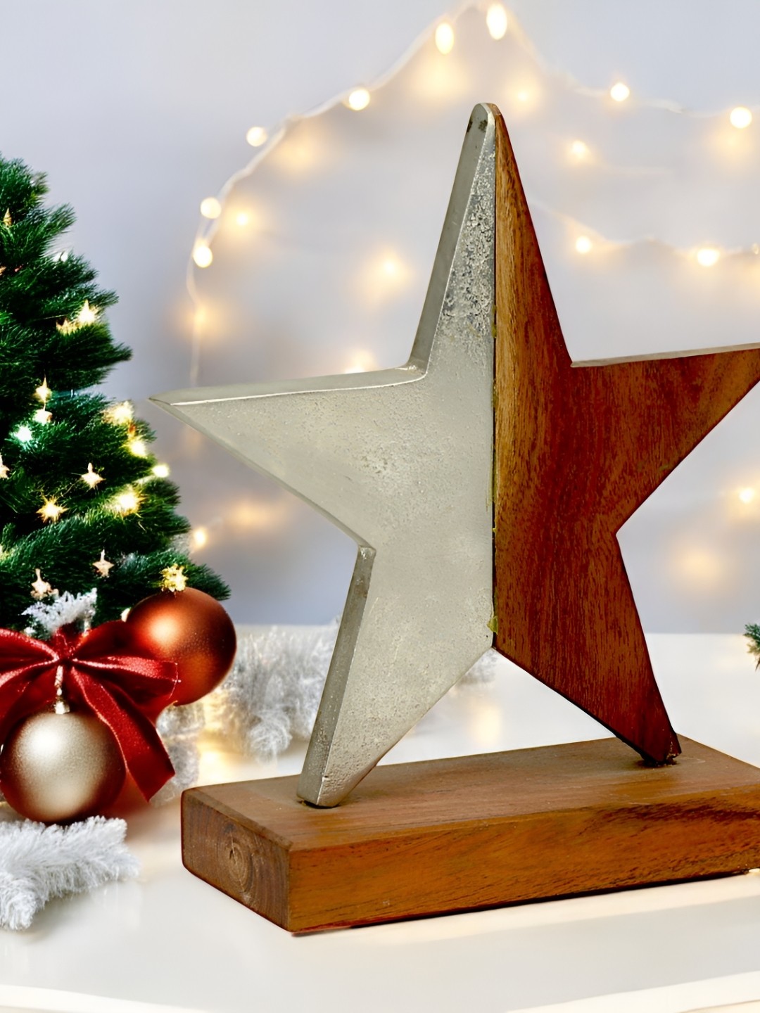 

Hind Decor Silver-Toned & Brown Wooden Christmas Star On Wooden Base