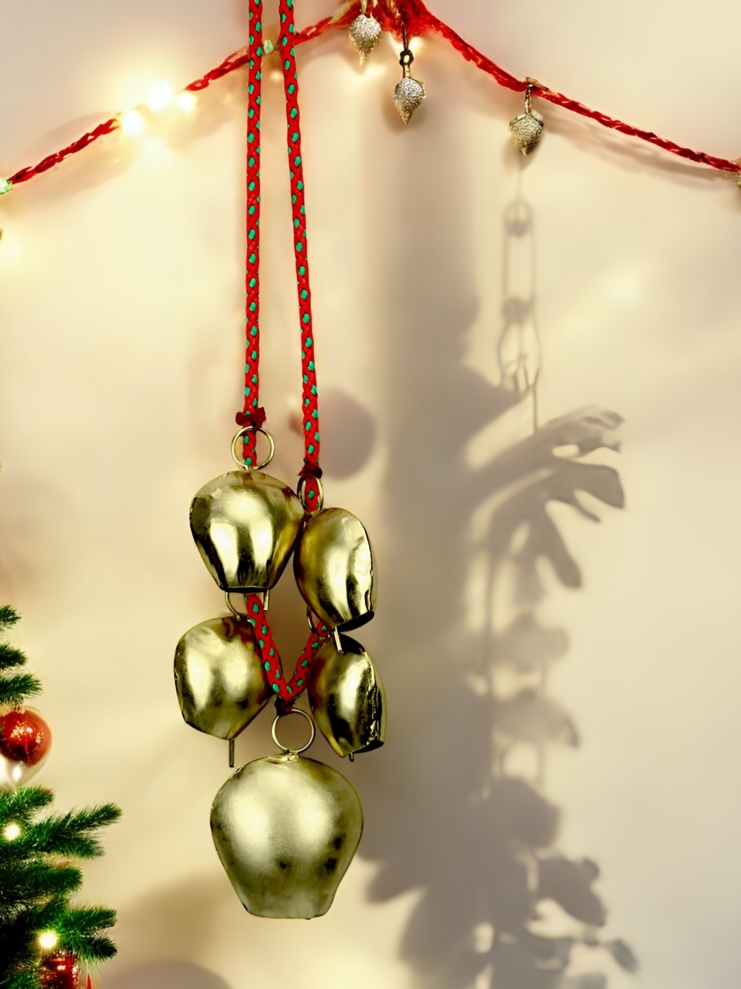 

Hind Decor Gold-Toned Metallic Christmas Hanging