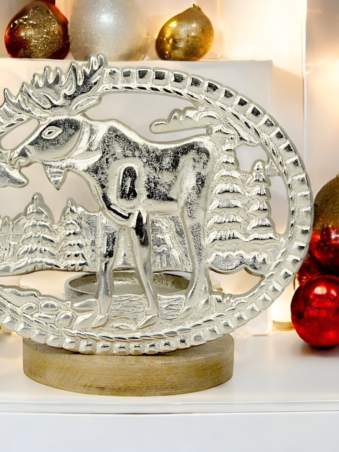 

Hind Decor Silver Toned Aluminium & Wooden Base Christmas Reindeer Candle Holder